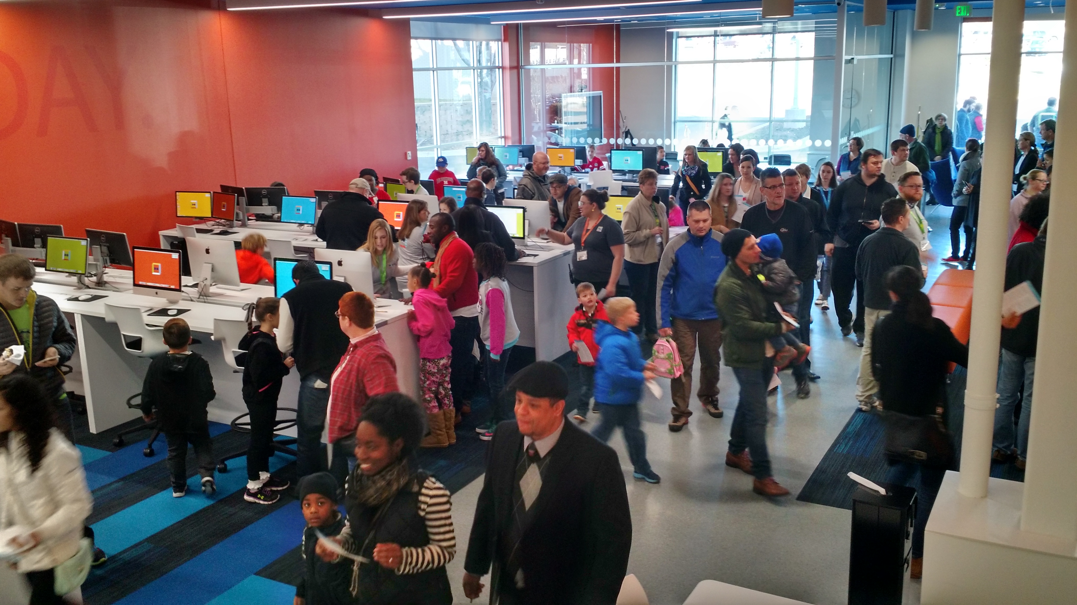 Do Space presents modern technology at Saturday’s grand opening