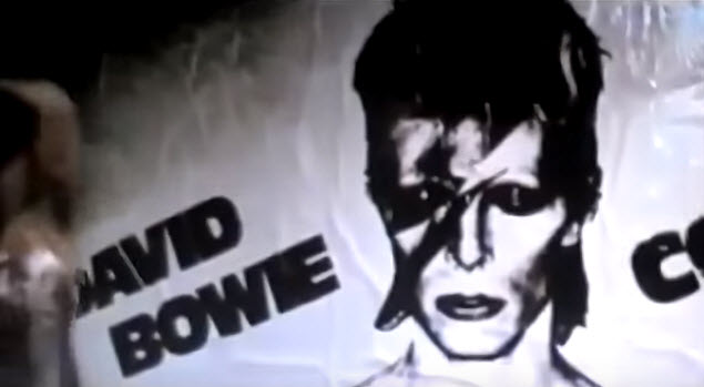 Mashup Monday: Everybody’s heroes (R.E.M. vs David Bowie vs Genesis)