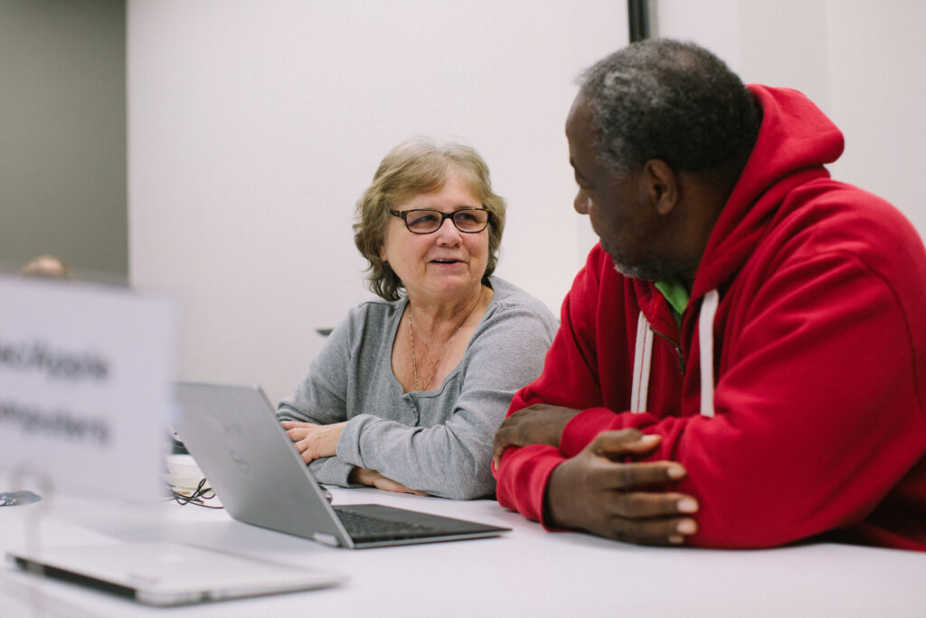 Cyber Seniors (2017)